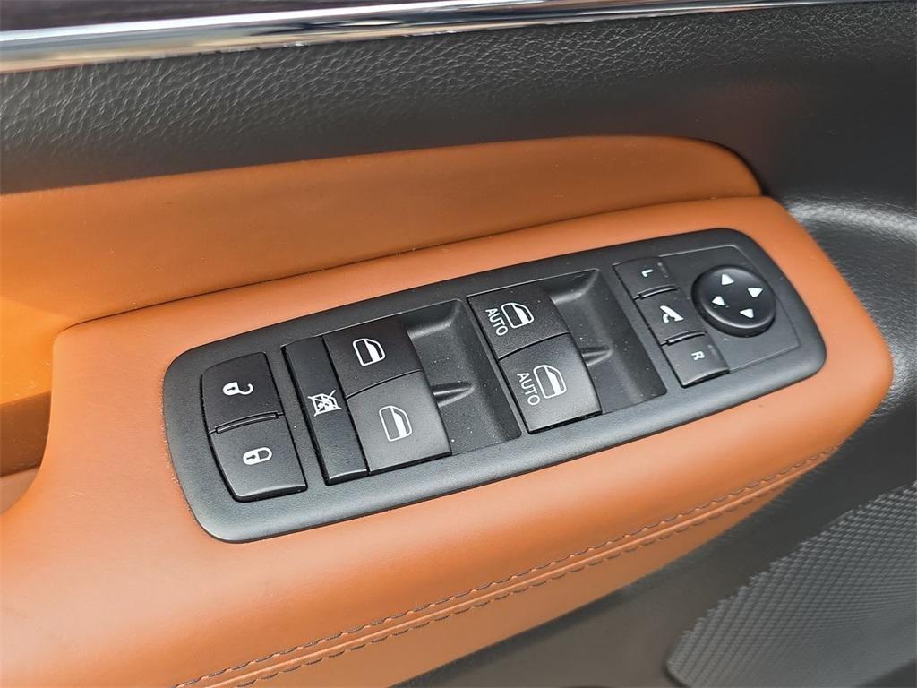 used 2020 Jeep Grand Cherokee car, priced at $28,689