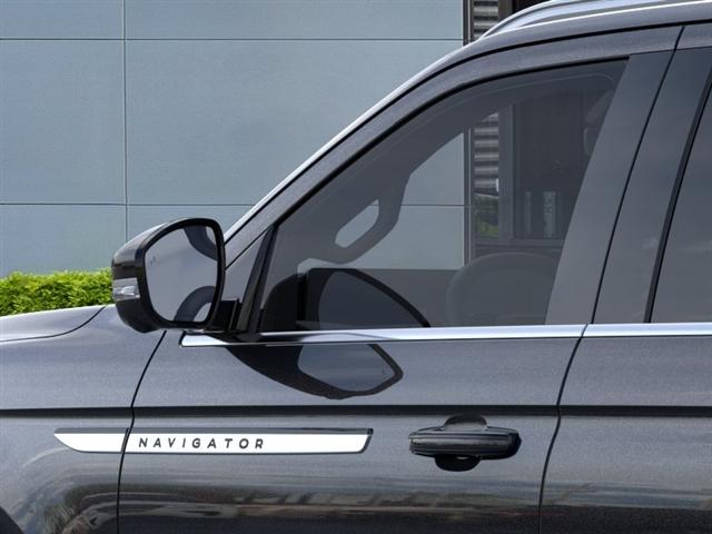 new 2026 Lincoln Navigator car, priced at $97,815