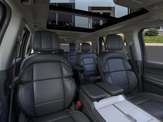 new 2025 Lincoln Navigator L car, priced at $104,225