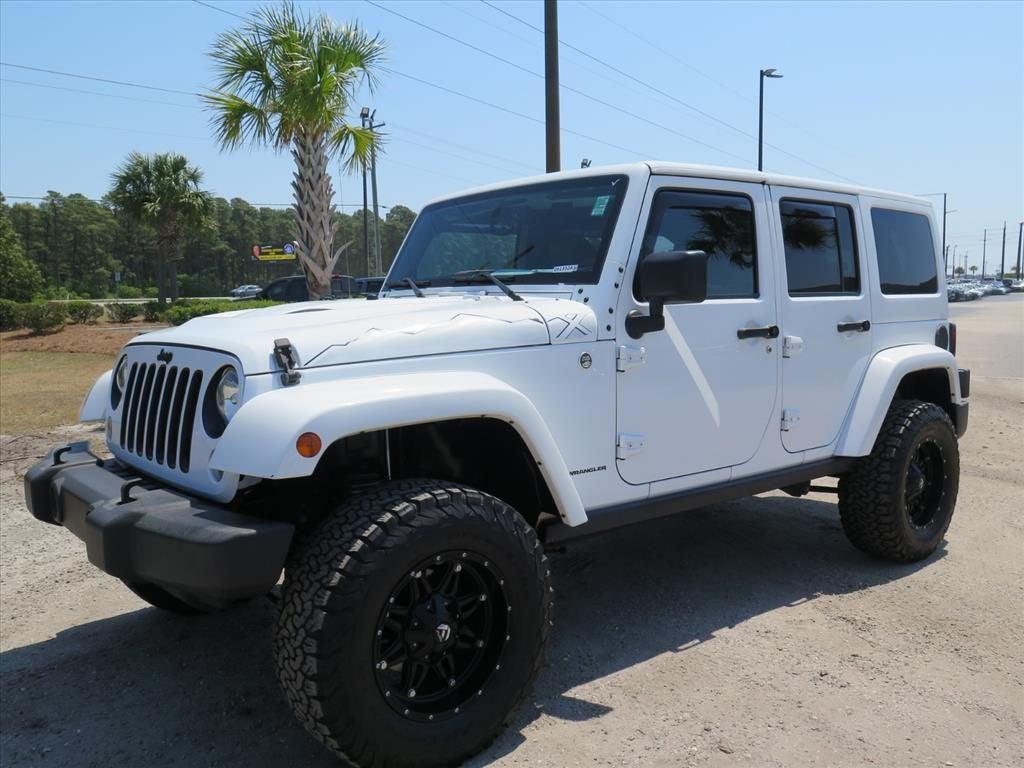 used 2015 Jeep Wrangler Unlimited car, priced at $19,900