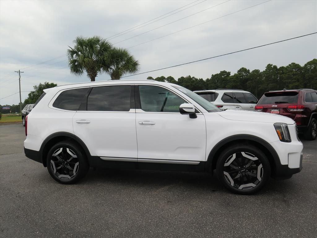 used 2023 Kia Telluride car, priced at $35,449