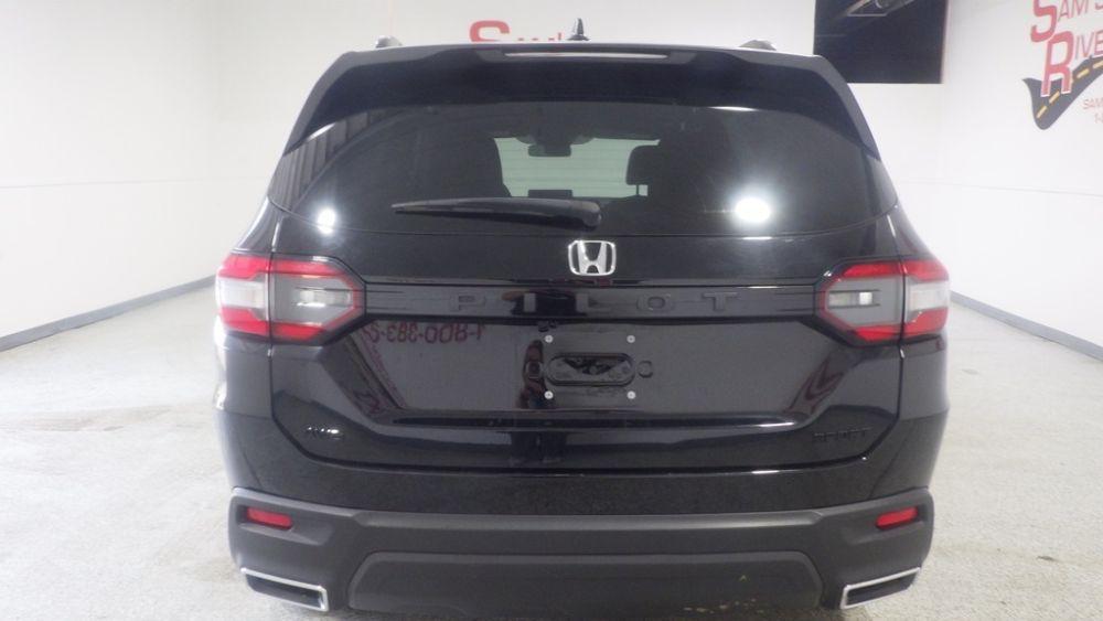 used 2023 Honda Pilot car, priced at $28,900