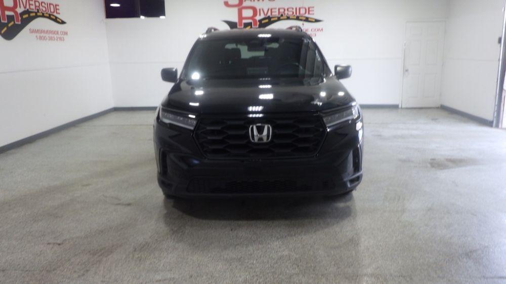 used 2023 Honda Pilot car, priced at $28,900