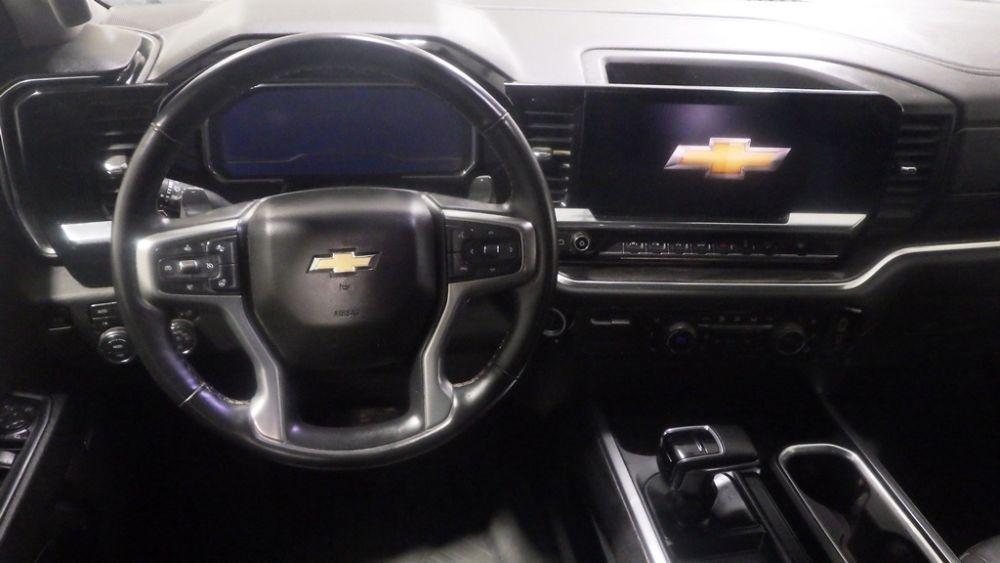 used 2025 Chevrolet Silverado 1500 car, priced at $34,900