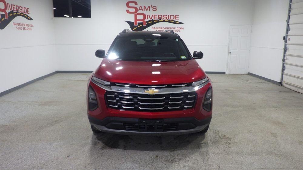 used 2025 Chevrolet Equinox car, priced at $22,900