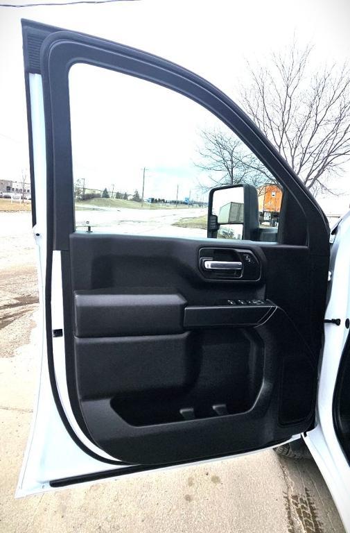 used 2025 Chevrolet Silverado 3500 car, priced at $46,900