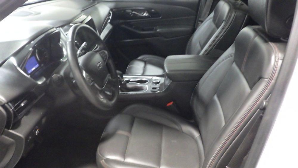 used 2023 Chevrolet Traverse car, priced at $27,900