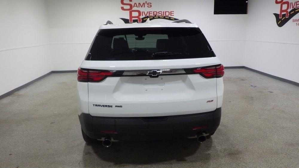 used 2023 Chevrolet Traverse car, priced at $27,900