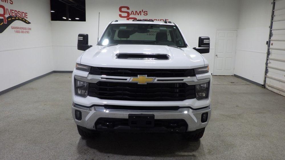 used 2024 Chevrolet Silverado 3500 car, priced at $45,900