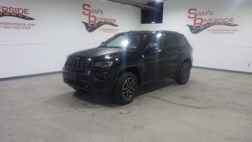 used 2021 Jeep Grand Cherokee car, priced at $22,900