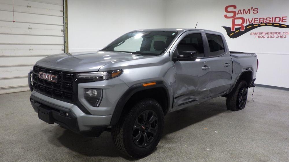 used 2024 GMC Canyon car, priced at $18,900