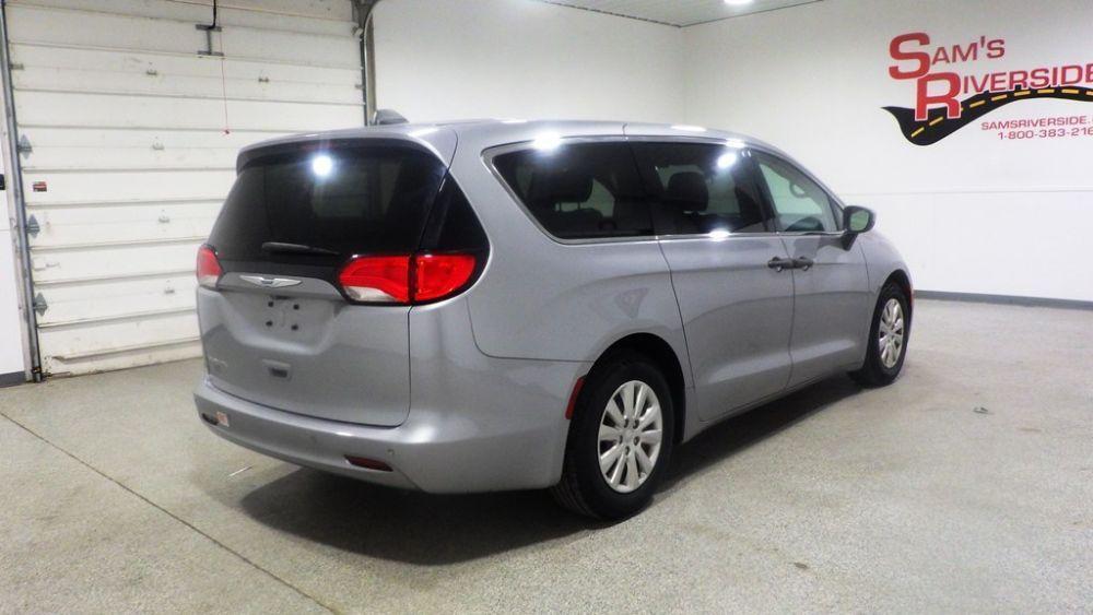 used 2019 Chrysler Pacifica car