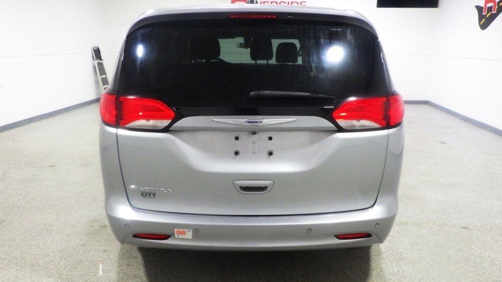 used 2019 Chrysler Pacifica car