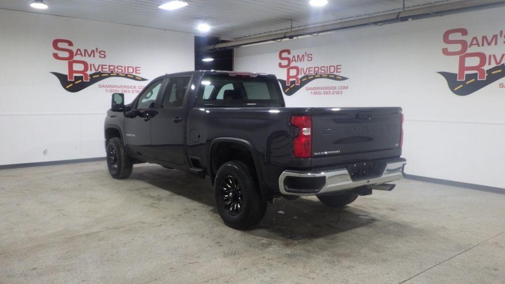 used 2024 Chevrolet Silverado 2500 car, priced at $42,900