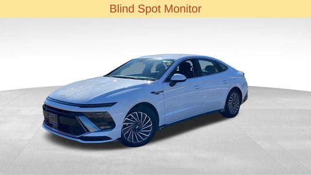 used 2025 Hyundai Sonata Hybrid car, priced at $26,200