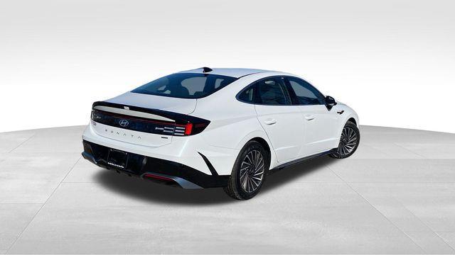 used 2025 Hyundai Sonata Hybrid car, priced at $26,200
