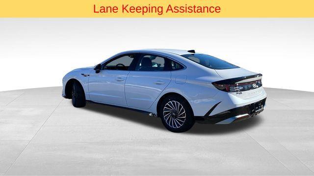 used 2025 Hyundai Sonata Hybrid car, priced at $26,200