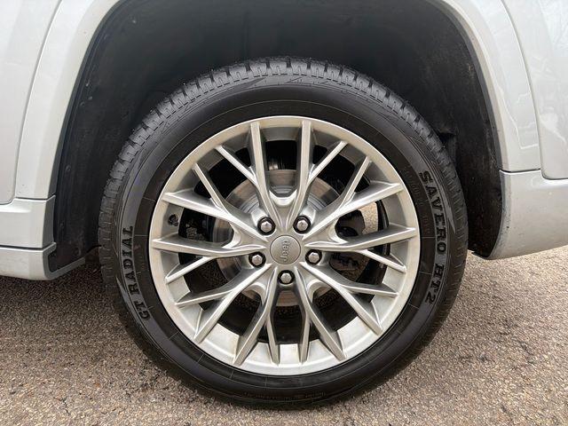 used 2023 Jeep Grand Cherokee car, priced at $37,200