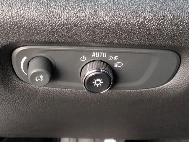 used 2023 Chevrolet Traverse car, priced at $30,762