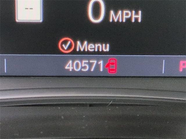 used 2022 Chevrolet Traverse car, priced at $31,838