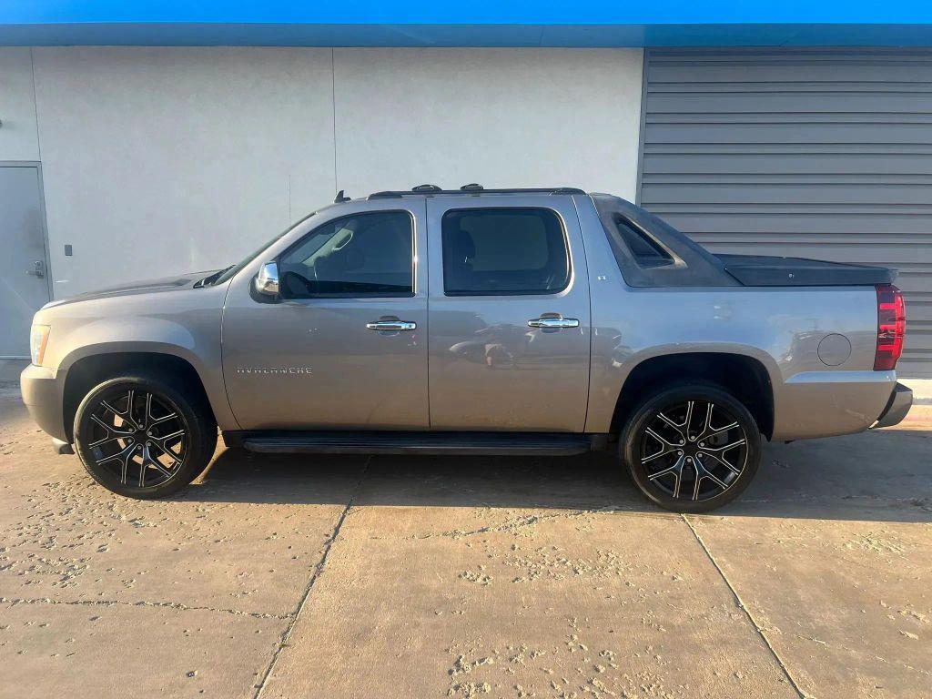 used 2012 Chevrolet Avalanche car, priced at $14,450