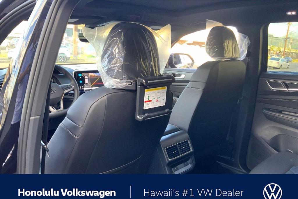 new 2026 Volkswagen Atlas Cross Sport car, priced at $55,369