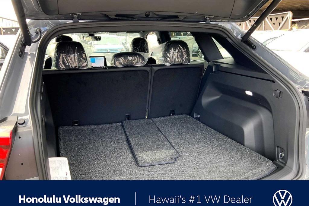 new 2026 Volkswagen Atlas Cross Sport car, priced at $46,112