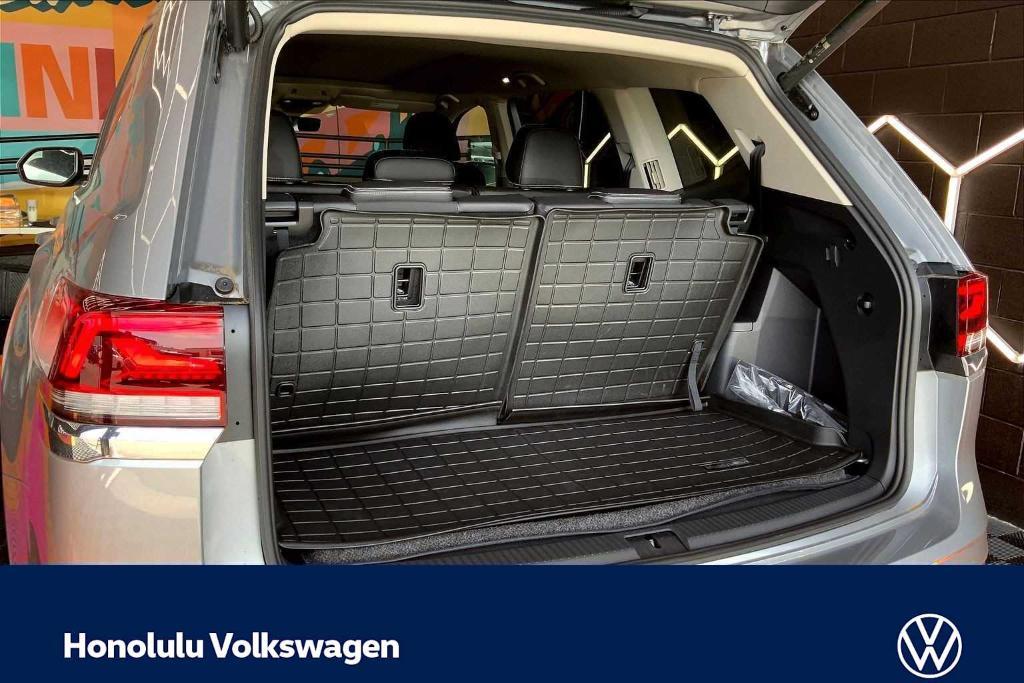 new 2026 Volkswagen Atlas car, priced at $47,703