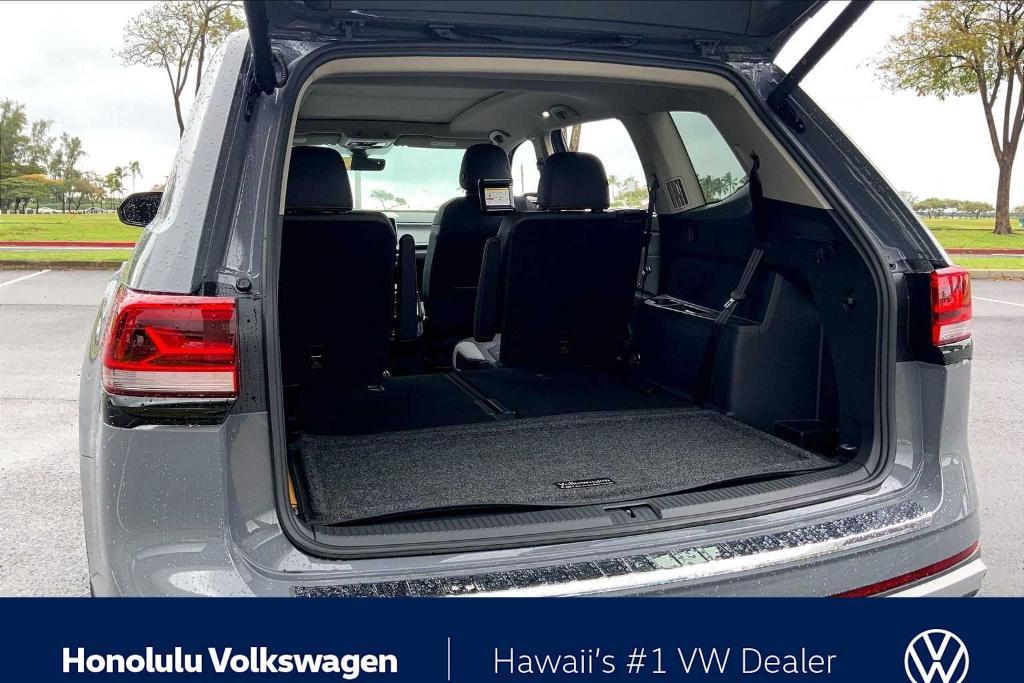 new 2026 Volkswagen Atlas car, priced at $50,072