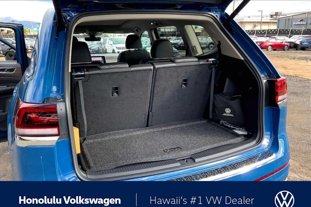 new 2026 Volkswagen Atlas car, priced at $56,418