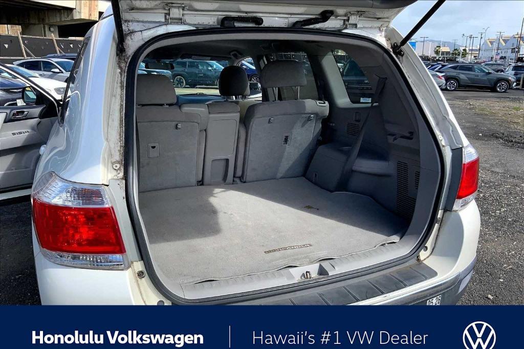 used 2012 Toyota Highlander car, priced at $9,993