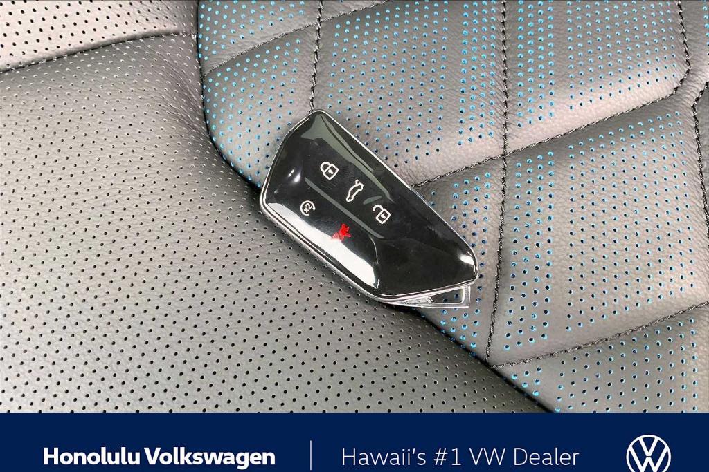 new 2026 Volkswagen Atlas Cross Sport car, priced at $55,824