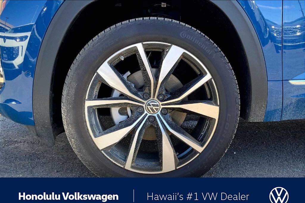 new 2025 Volkswagen Atlas Cross Sport car, priced at $54,246