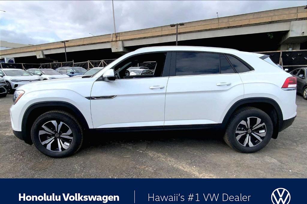 new 2026 Volkswagen Atlas Cross Sport car, priced at $39,599