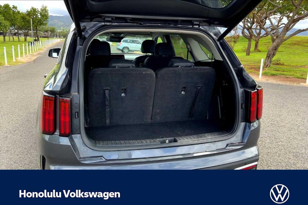 used 2022 Kia Sorento Plug-In Hybrid car, priced at $24,991