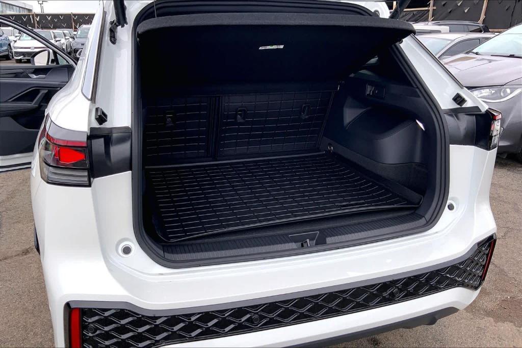 new 2026 Volkswagen Tiguan car, priced at $42,865