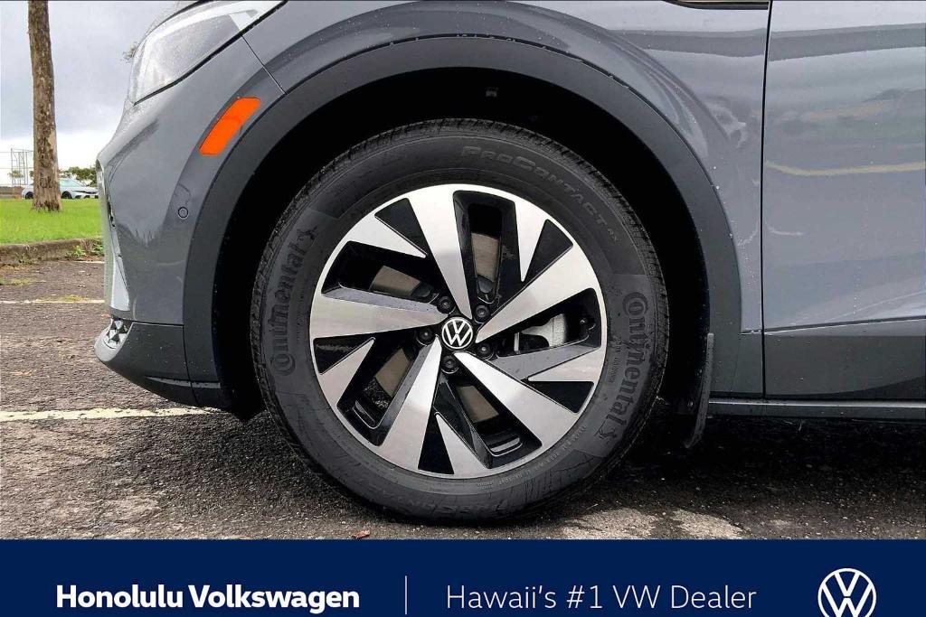 new 2025 Volkswagen ID.4 car, priced at $40,995