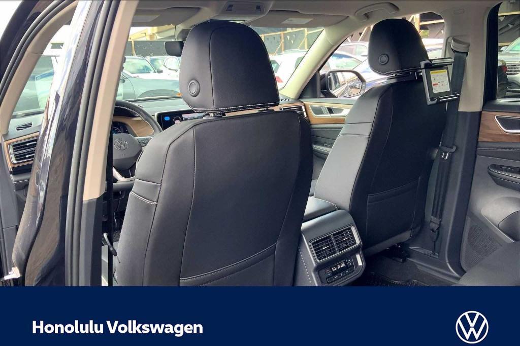 new 2026 Volkswagen Atlas car, priced at $45,599