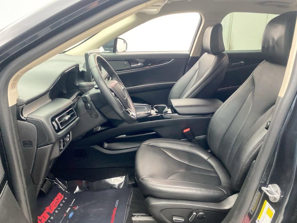 used 2023 Lincoln Nautilus car, priced at $33,999