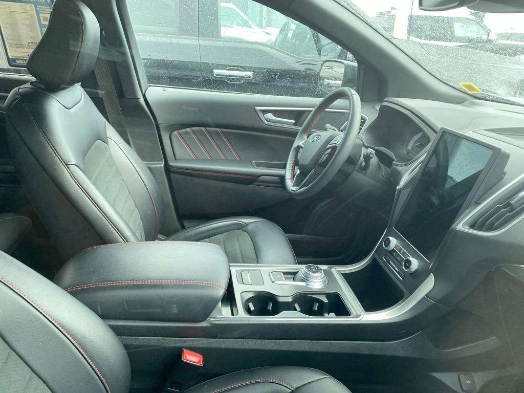 used 2024 Ford Edge car, priced at $35,995