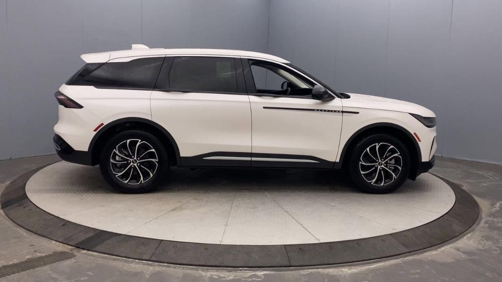 new 2026 Lincoln Nautilus car, priced at $61,320