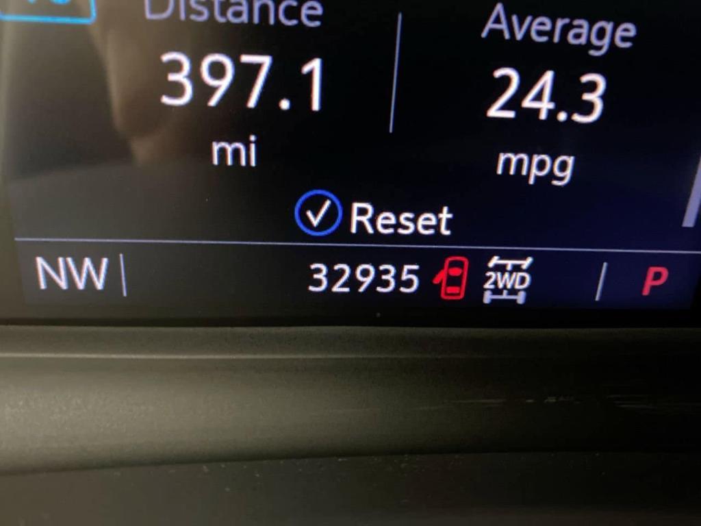 used 2023 Cadillac XT5 car, priced at $33,499