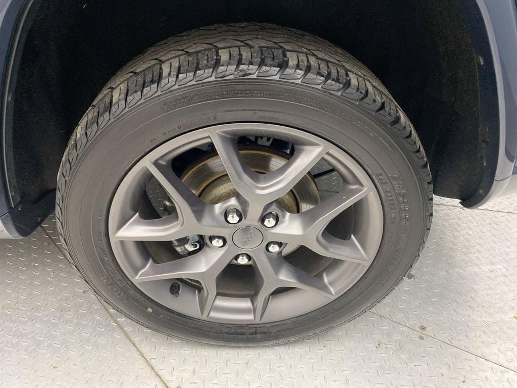 used 2021 Jeep Grand Cherokee car, priced at $24,995