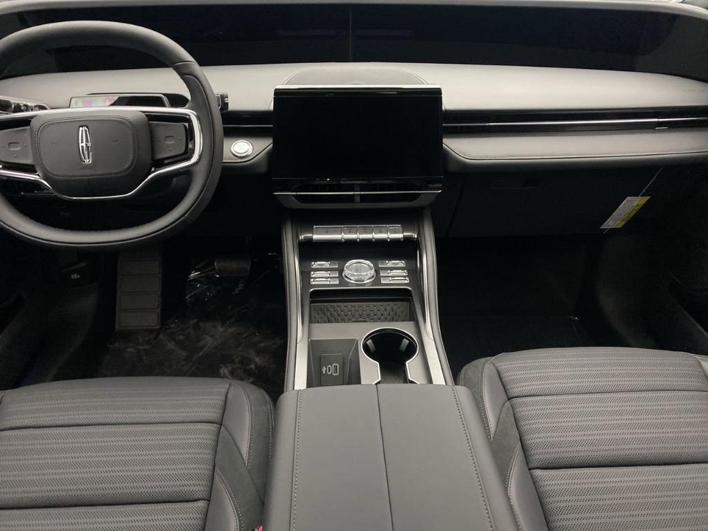 new 2025 Lincoln Nautilus car, priced at $69,025