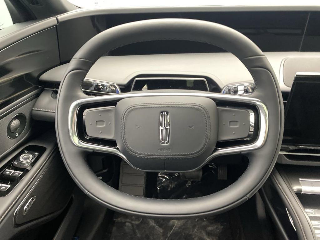 new 2025 Lincoln Nautilus car, priced at $69,025