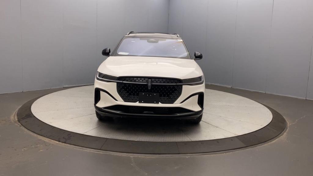 new 2025 Lincoln Nautilus car, priced at $69,025