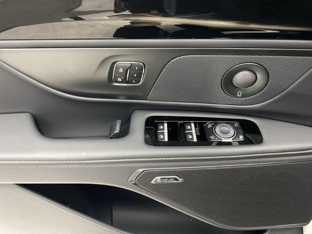 new 2025 Lincoln Nautilus car, priced at $69,025