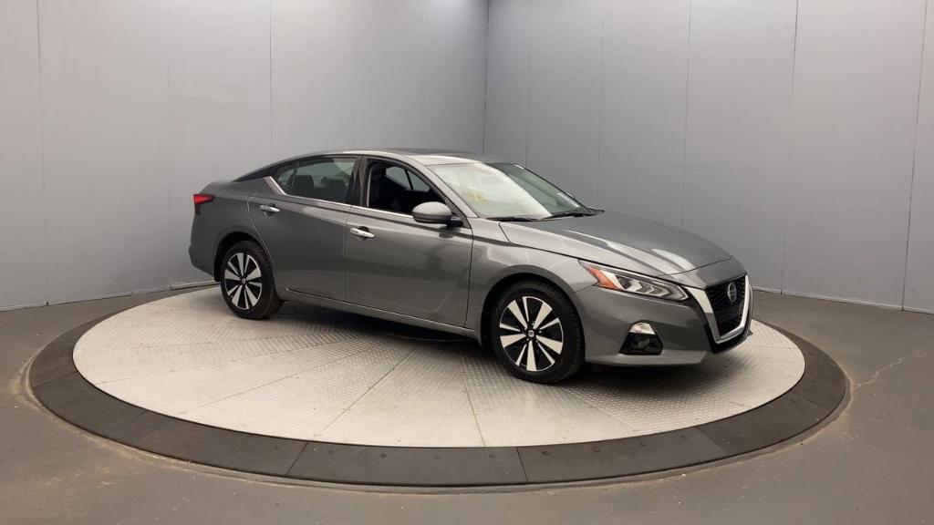 used 2022 Nissan Altima car, priced at $22,999