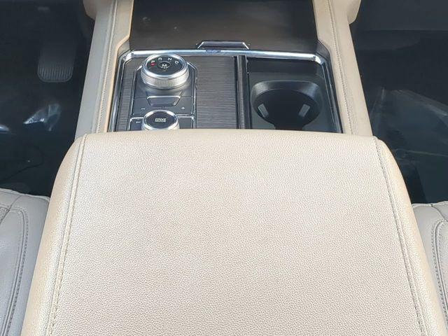 used 2024 Ford Expedition car, priced at $44,714