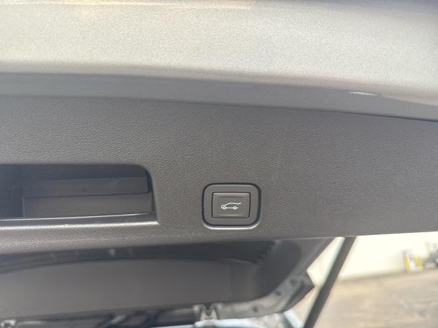 new 2026 Chevrolet Traverse car, priced at $52,798